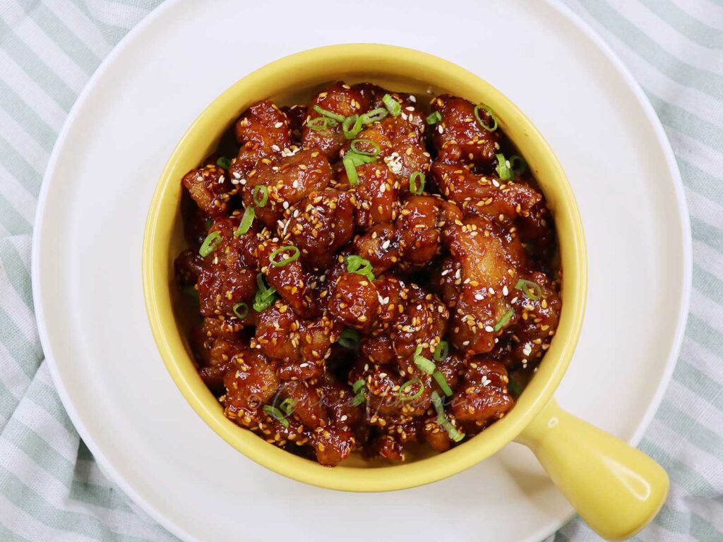 Korean popcorn chicken (dakgangjeong)
