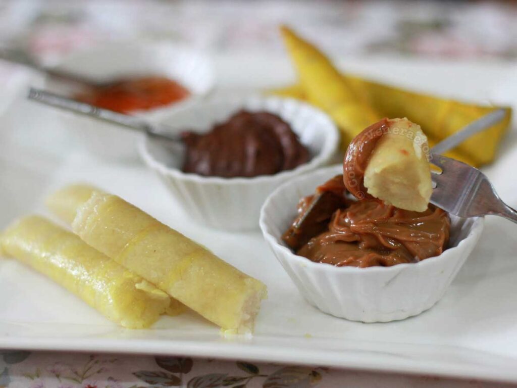 suman (Filipino sticky rice cakes) with Nutella, dulce de leche and jam