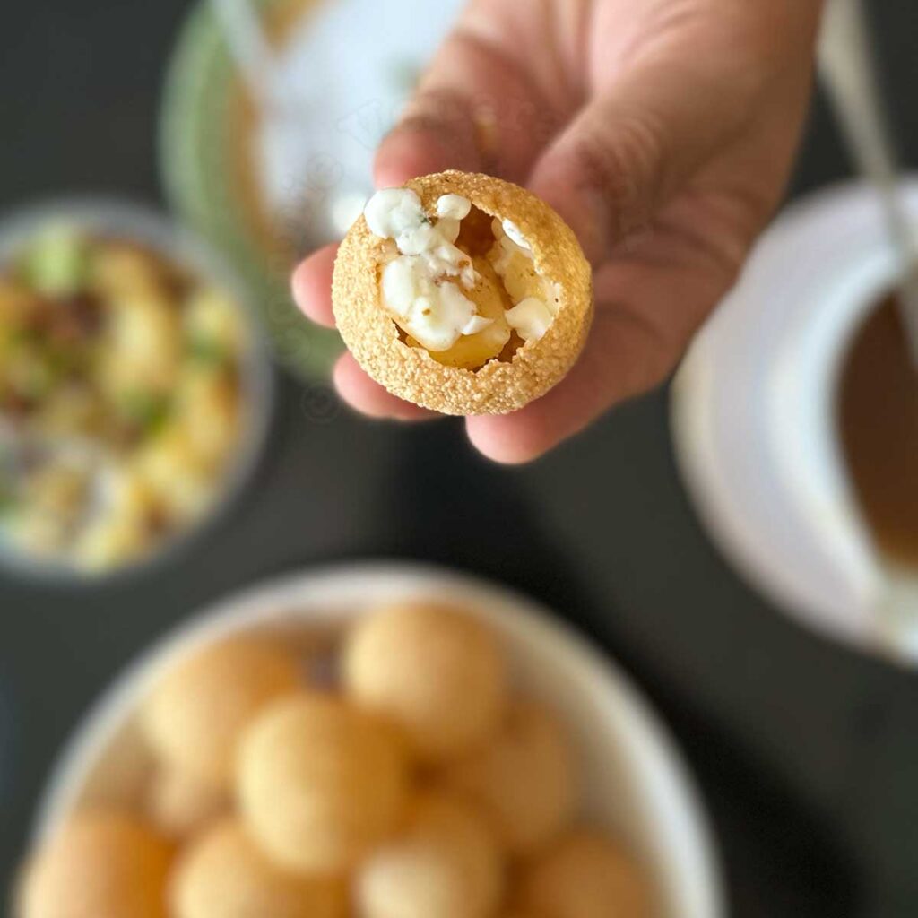Panipuri with all the fillings